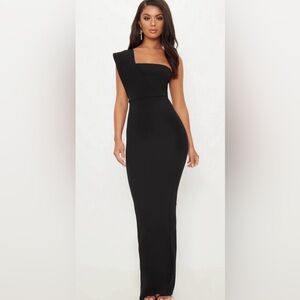Elegant Black One-Shoulder Maxi Dress